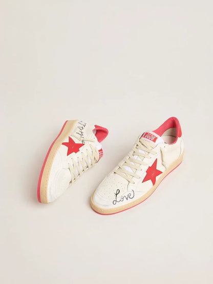 Ball Star Wishes in pelle bianca con stella e talloncino rossi
