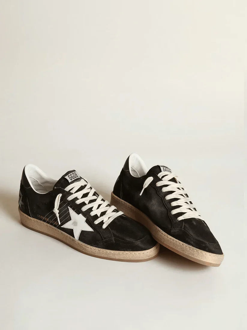 Ball Star in suede nero con stella in pelle bianca