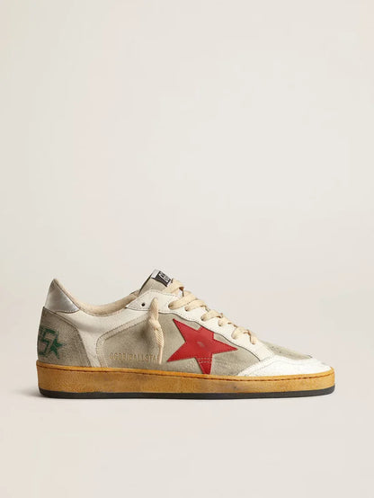 Ball Star in suede grigio con stella rossa e talloncino argento