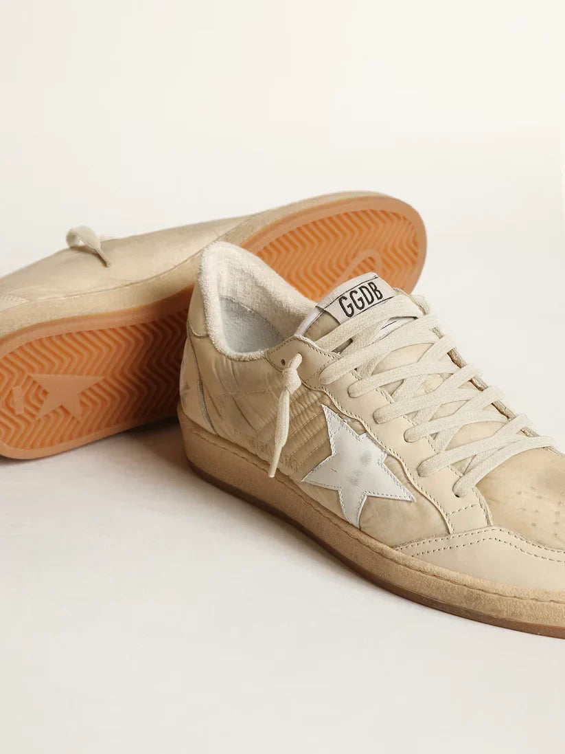 Ball Star in nylon bianco con stella e talloncino bianchi
