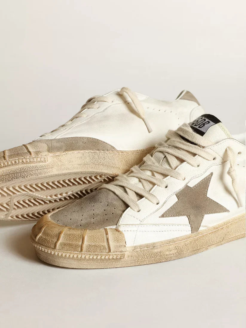 Sneaker Ball Star LTD in nappa bianca con stella e talloncino in suede color tortora