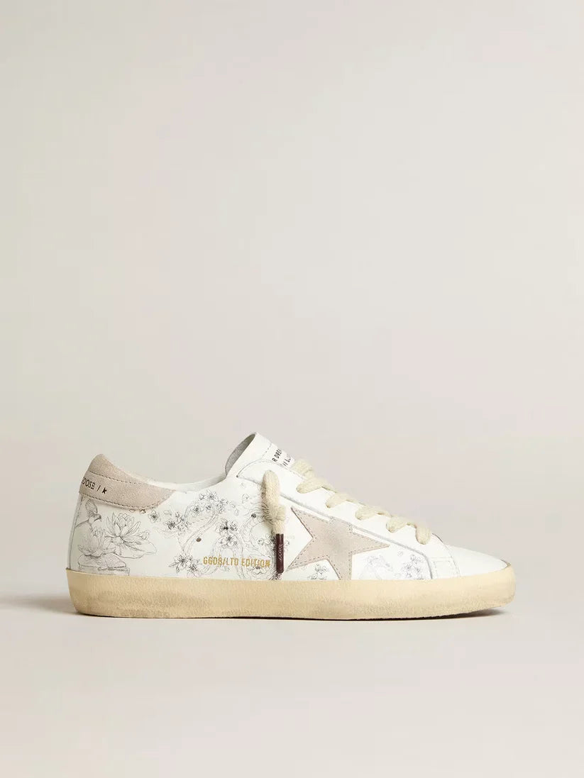 Super-Star LTD CNY in pelle bianca con scritte sulla tomaia