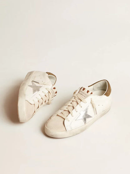 Super-Star LTD con stella in pelle laminata argentata e talloncino marrone