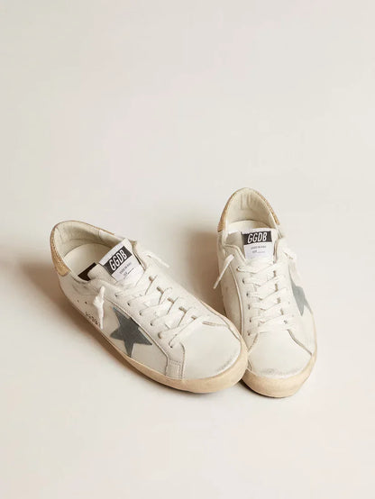 Super-Star con stella in suede e talloncino in pelle pitonata platino