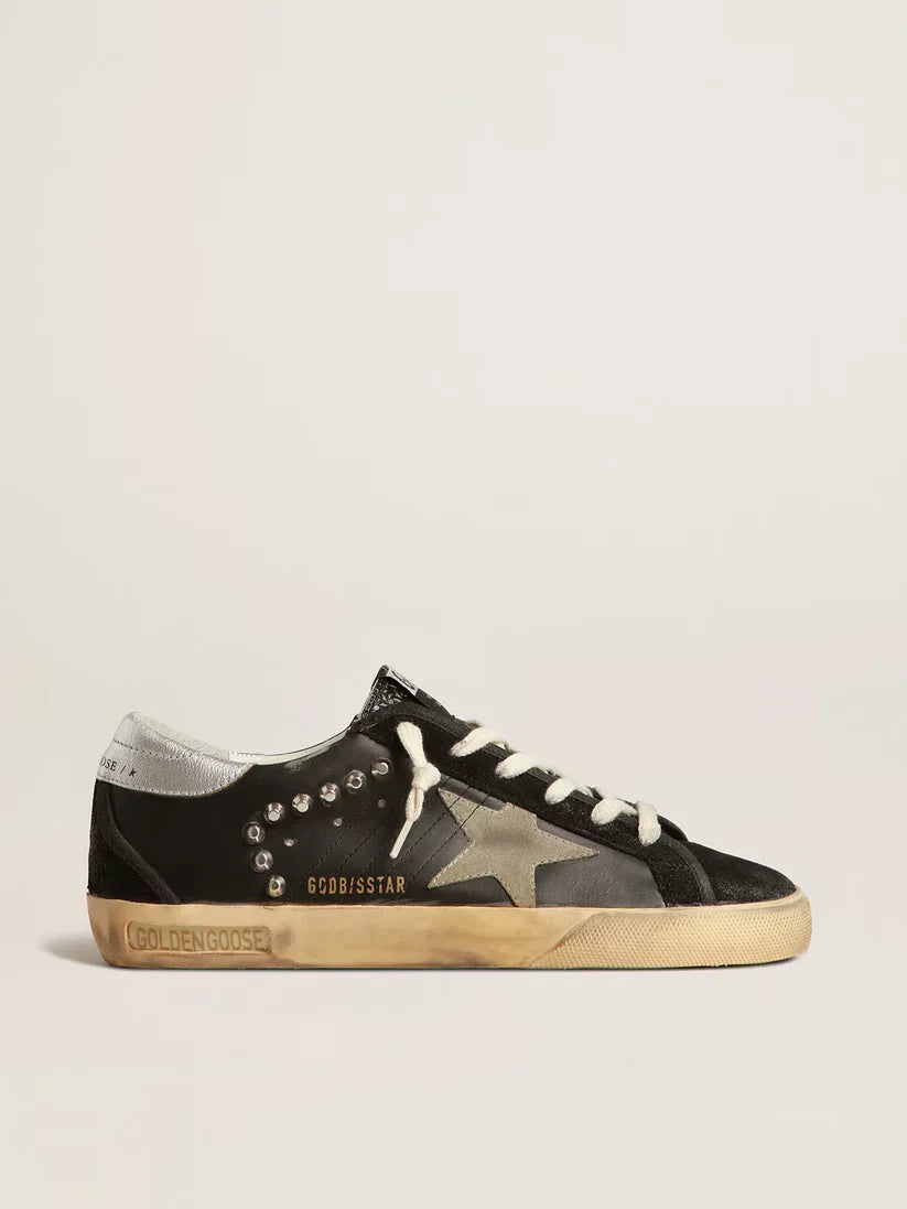 Super-Star in pelle e suede neri con borchie color argento