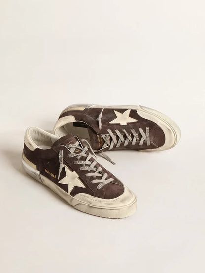 Super-Star in suede grigio con stella e talloncino in nappa écru